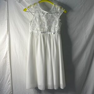 White girls dress size 6